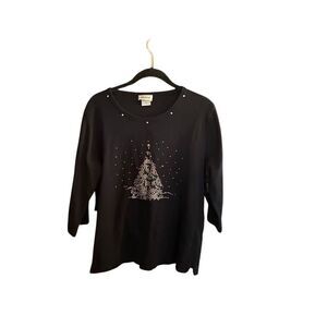 Distinct women’s black, 3/4 sleeve Christmas tree T-shirt, size medium
